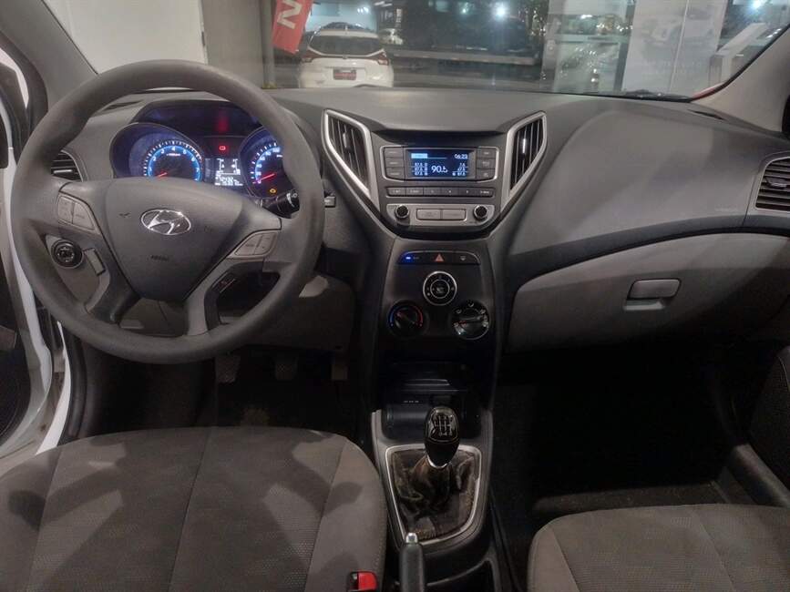Hyundai HB20S 1.6 COMFORT PLUS 16V 4P MANUAL