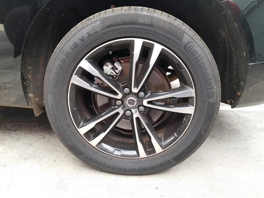 Volvo XC60 2.0 T8 HYBRID MOMENTUM AWD GEARTRONIC