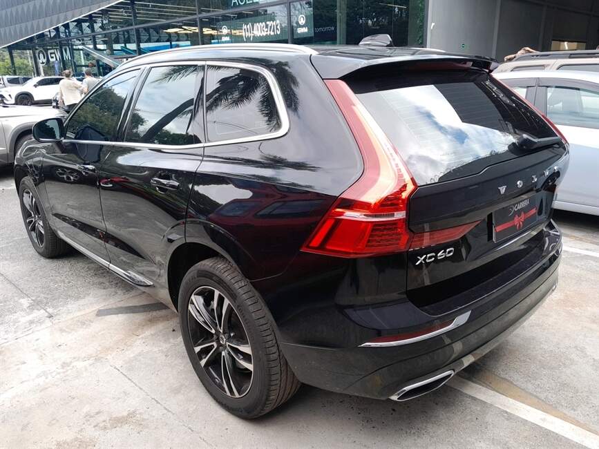 Volvo XC60 2.0 T8 HYBRID MOMENTUM AWD GEARTRONIC