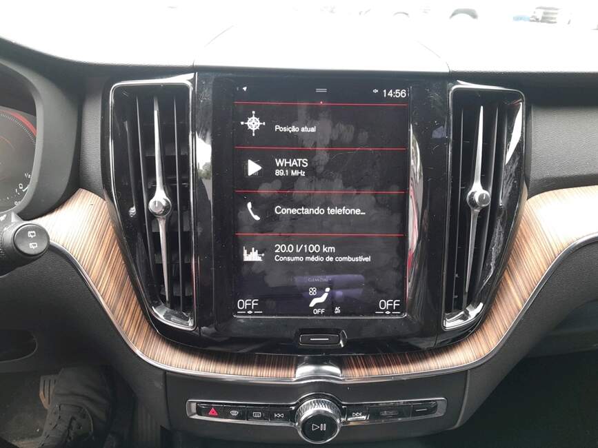 Volvo XC60 2.0 T8 HYBRID MOMENTUM AWD GEARTRONIC