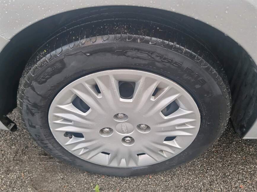 Ford Ka 1.5 TI-VCT SE PLUS SEDAN AUTOMÁTICO