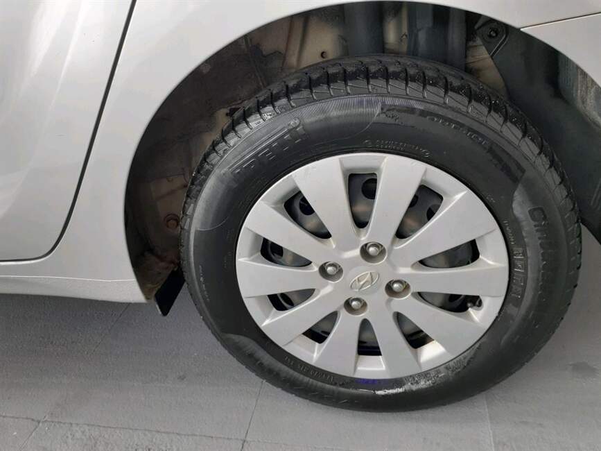 Hyundai HB20S 1.0 UNIQUE 12V 4P MANUAL