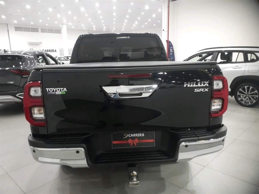 Toyota Hilux 2.8 D-4D TURBO CD SRX 4X4 AUTOMÁTICO