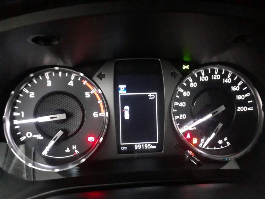 Toyota Hilux 2.8 D-4D TURBO CD SRX 4X4 AUTOMÁTICO