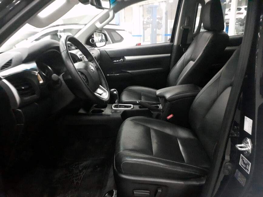 Toyota Hilux 2.8 D-4D TURBO CD SRX 4X4 AUTOMÁTICO