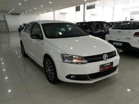 Volkswagen Jetta 2.0 TSI HIGHLINE 200CV 4P TIPTRONIC