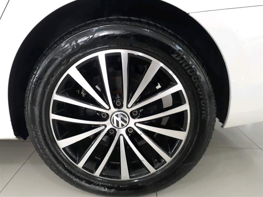 Volkswagen Jetta 2.0 TSI HIGHLINE 200CV 4P TIPTRONIC