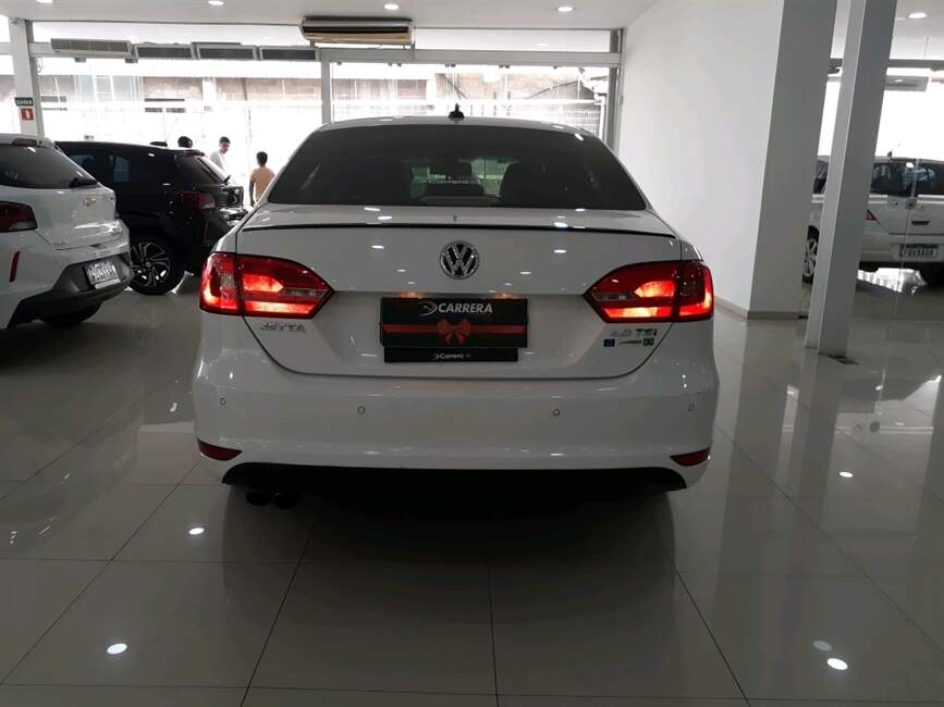 Volkswagen Jetta 2.0 TSI HIGHLINE 200CV 4P TIPTRONIC