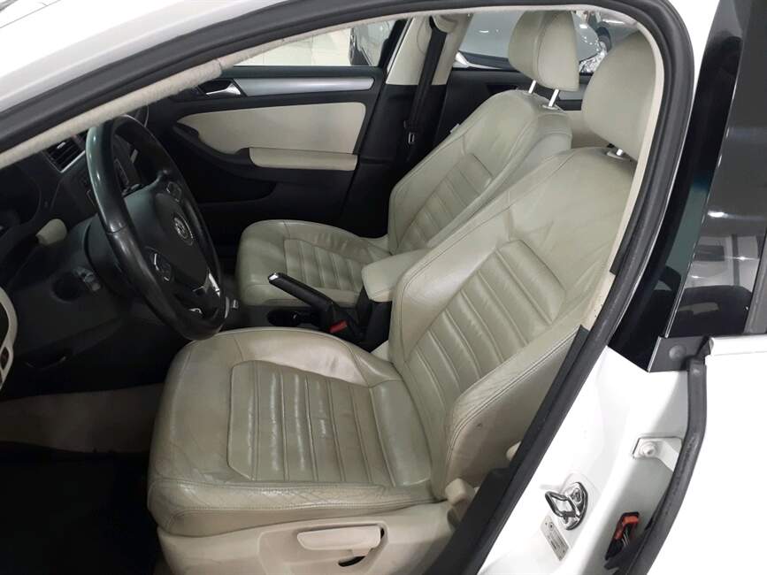 Volkswagen Jetta 2.0 TSI HIGHLINE 200CV 4P TIPTRONIC