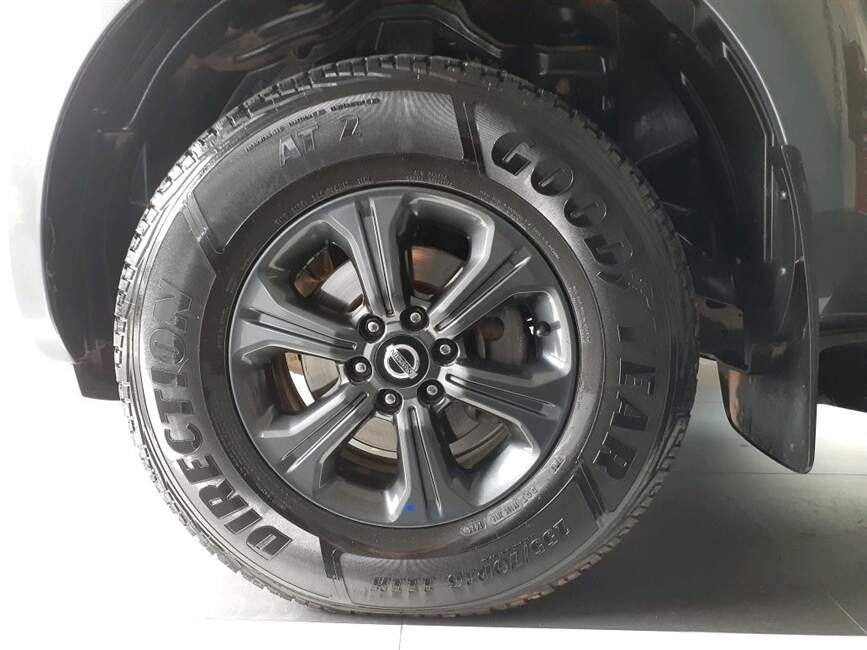 Nissan Frontier 2.3 16V TURBO ATTACK CD 4X4 AUTOMÁ