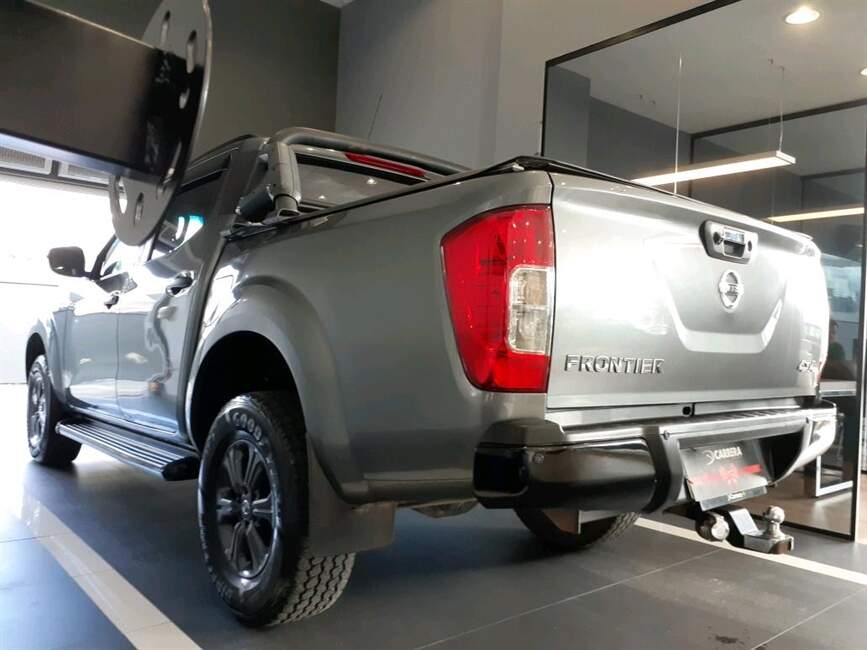 Nissan Frontier 2.3 16V TURBO ATTACK CD 4X4 AUTOMÁ