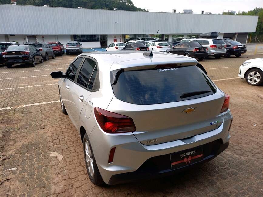 Chevrolet Onix 1.0 LT MANUAL