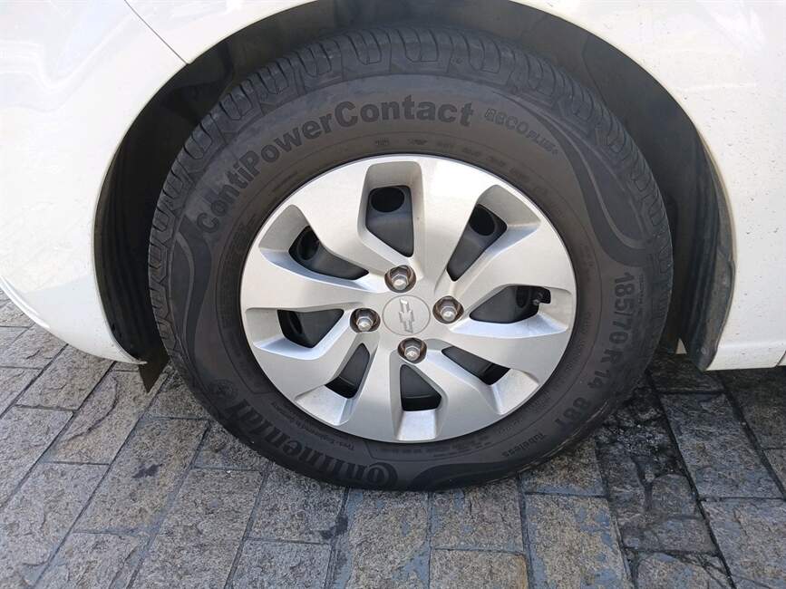 Chevrolet Onix 1.0 MPFI LT 8V 4P MANUAL