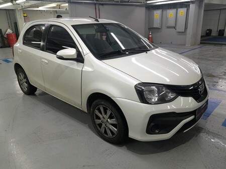 Toyota Etios 1.5 X PLUS 16V 4P AUTOMATICO