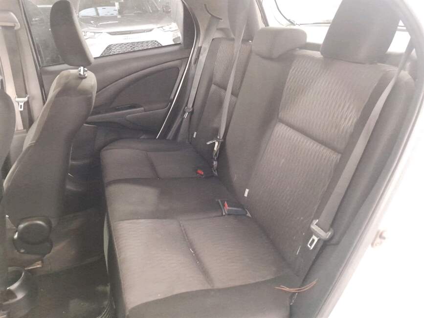 Toyota Etios 1.5 X PLUS 16V 4P AUTOMATICO