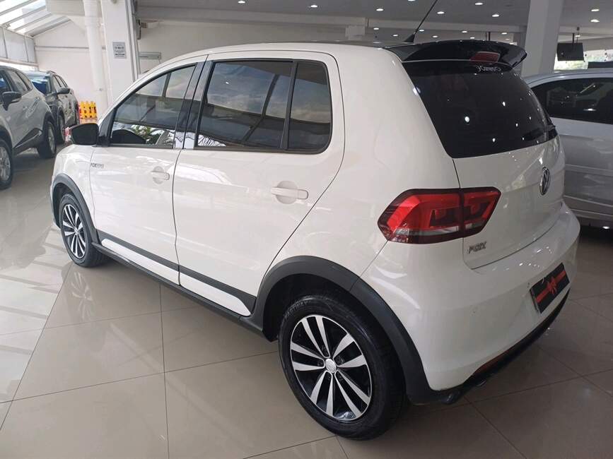 Volkswagen Fox 1.6 MSI PEPPER 16V 4P AUTOMATIZADO