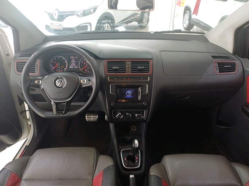 Volkswagen Fox 1.6 MSI PEPPER 16V 4P AUTOMATIZADO