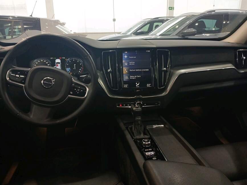 Volvo XC60 2.0 T5 MOMENTUM AWD GEARTRONIC