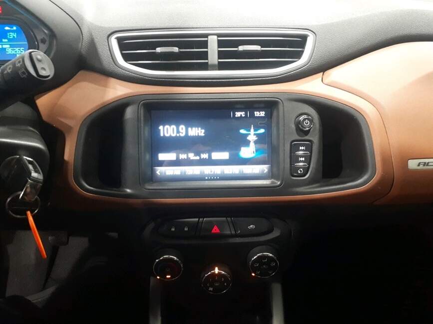 Chevrolet Onix 1.4 MPFI ACTIV 8V 4P MANUAL
