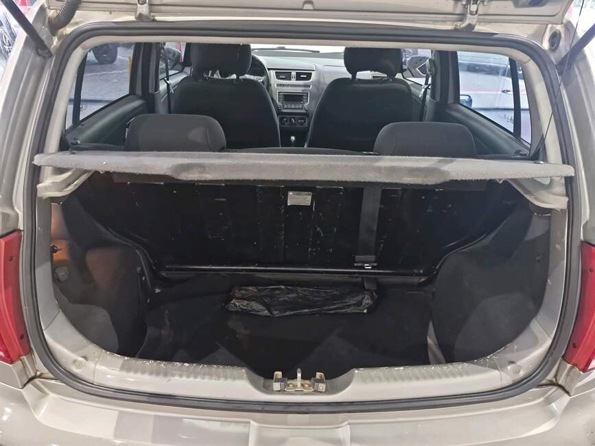 Volkswagen Fox 1.6 MI 8V 4P AUTOMATIZADO