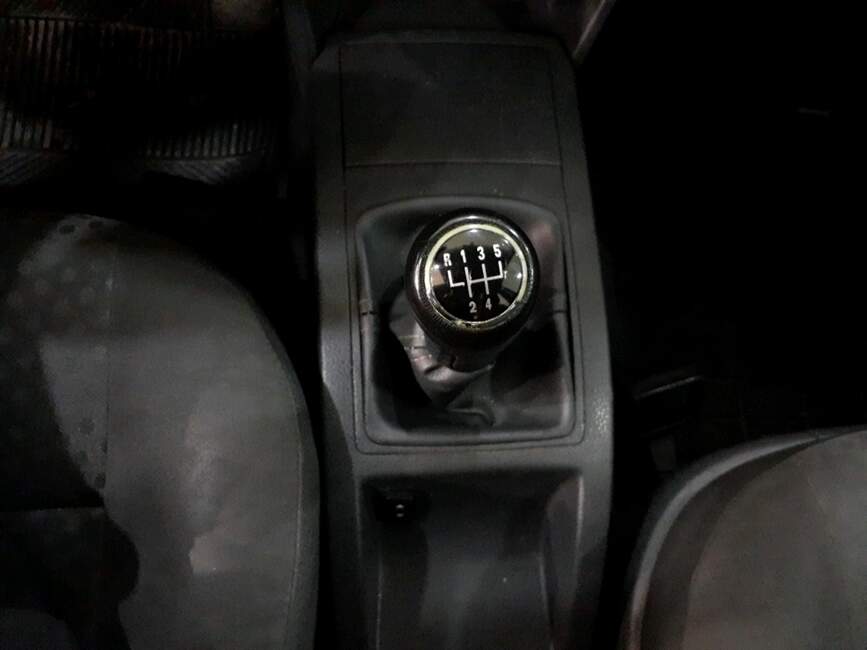 Volkswagen Polo 1.6 MI 8V 4P MANUAL