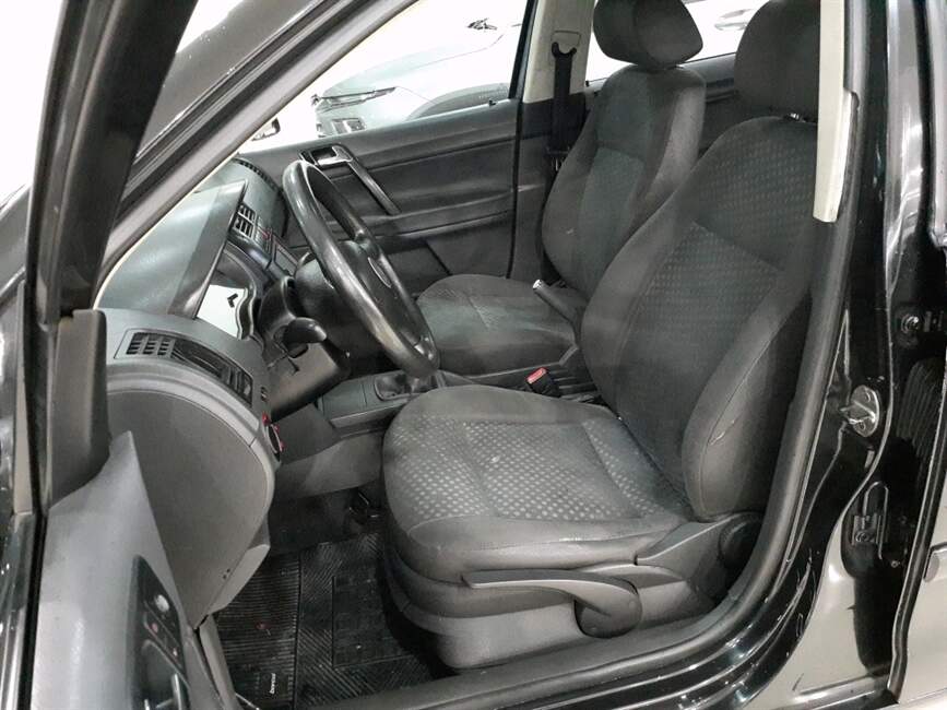 Volkswagen Polo 1.6 MI 8V 4P MANUAL