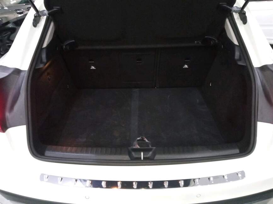 Mercedes-Benz GLA 200 1.6 CGI ADVANCE 7G-DCT