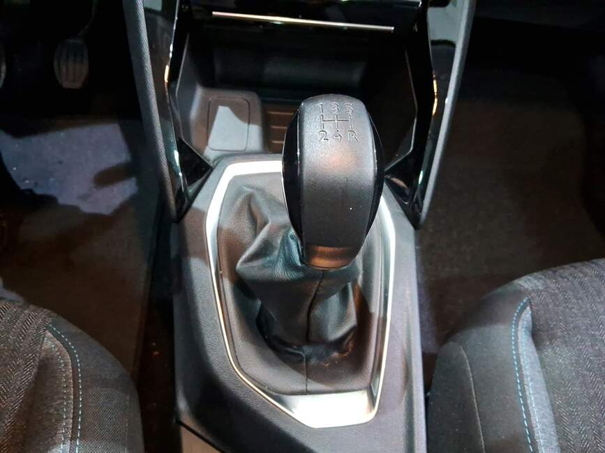 Peugeot 208 1.0 FIREFLY STYLE MANUAL