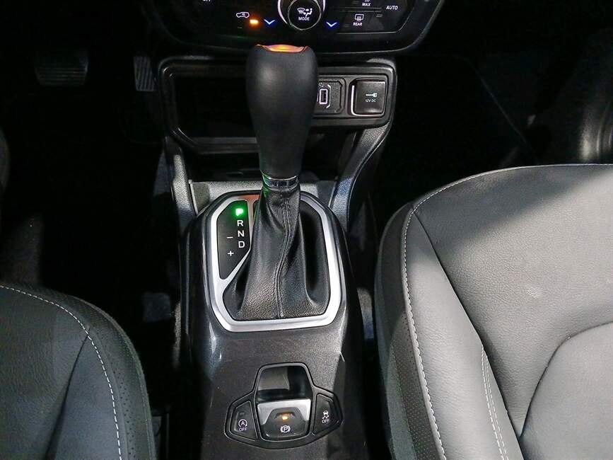 Jeep Renegade 1.3 T270 TURBO LONGITUDE AT6