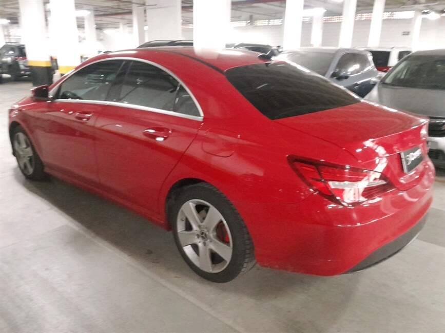 Mercedes-Benz CLA 180 1.6 CGI 7G-DCT
