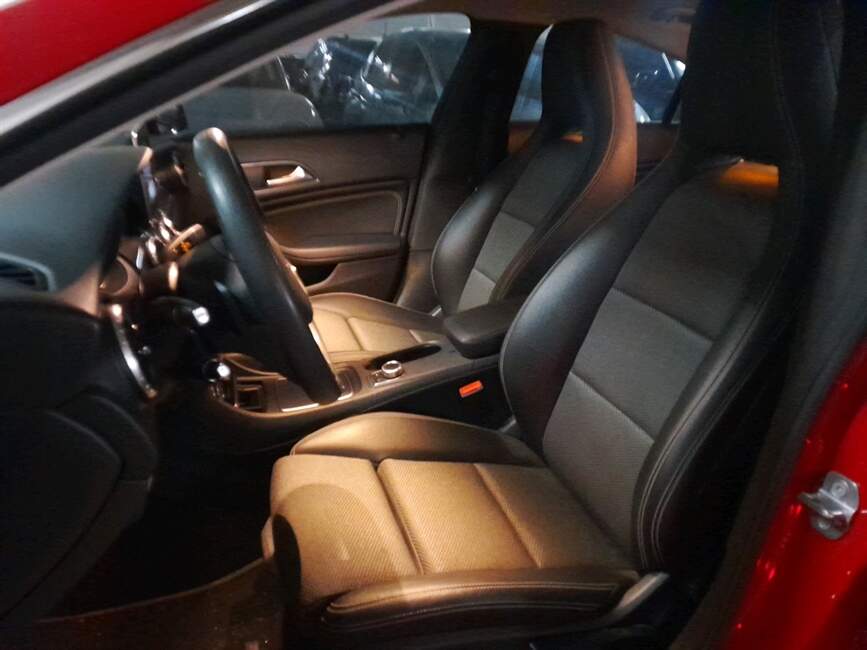 Mercedes-Benz CLA 180 1.6 CGI 7G-DCT