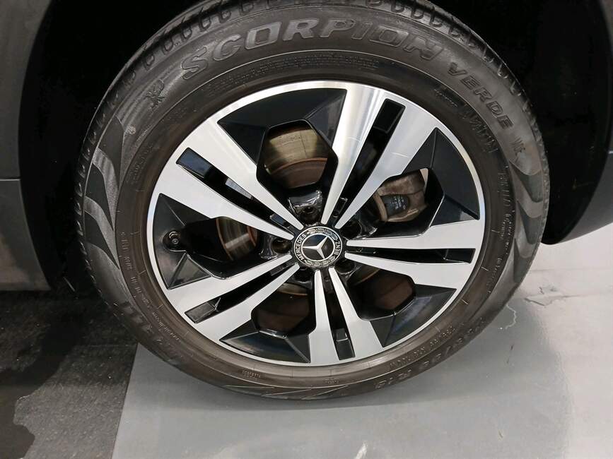 Mercedes-Benz GLB 200 1.3 CGI ADVANCE 7G-DCT