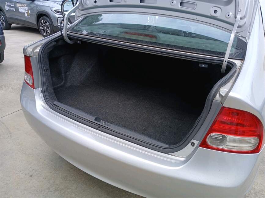 Honda Civic 1.8 LXS 16V 4P AUTOMATICO