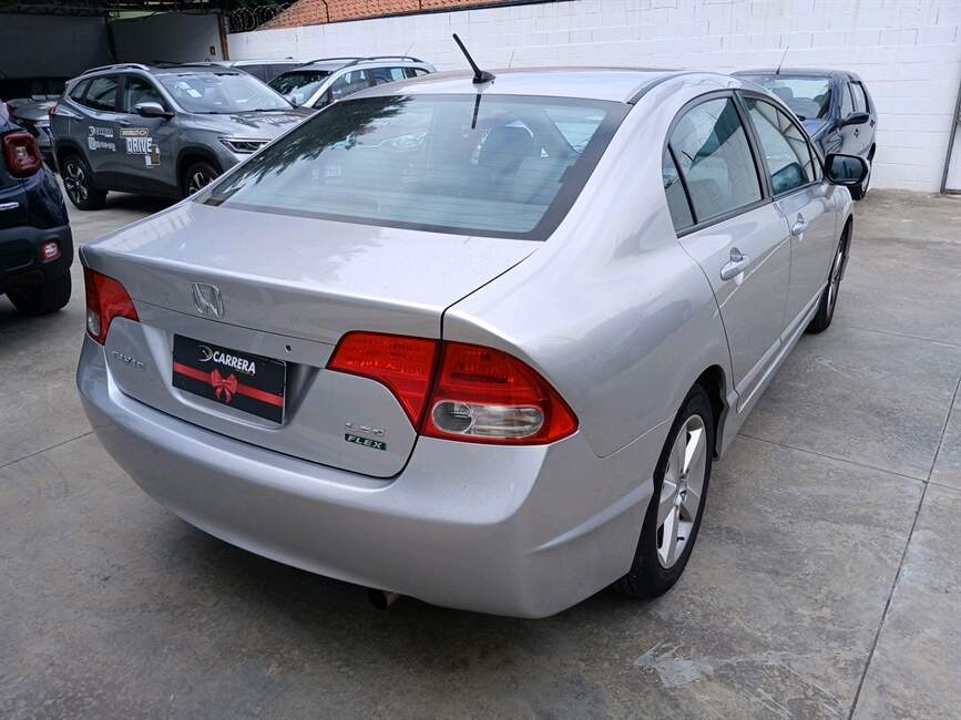 Honda Civic 1.8 LXS 16V 4P AUTOMATICO