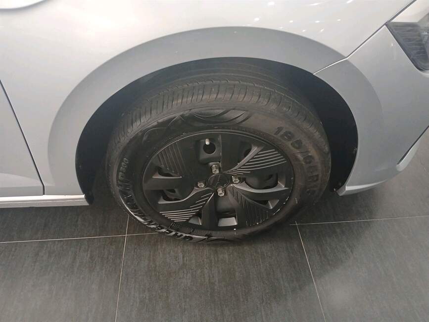 Volkswagen Polo 1.0 MPI TRACK MANUAL