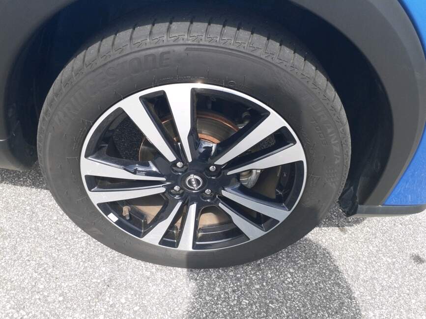 Nissan Kicks 1.6 CVT EXCLUSIVE CINZA P. TECH