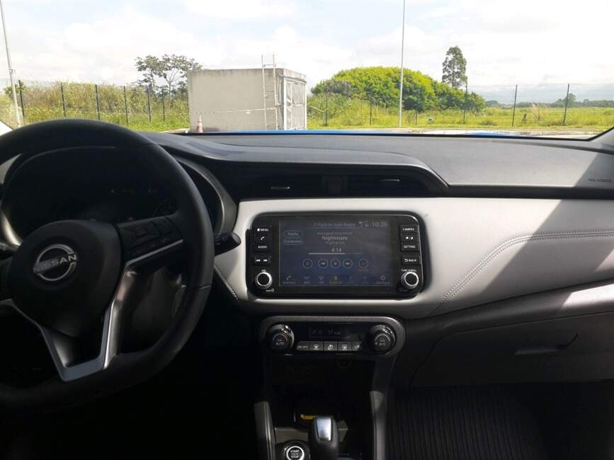Nissan Kicks 1.6 CVT EXCLUSIVE CINZA P. TECH