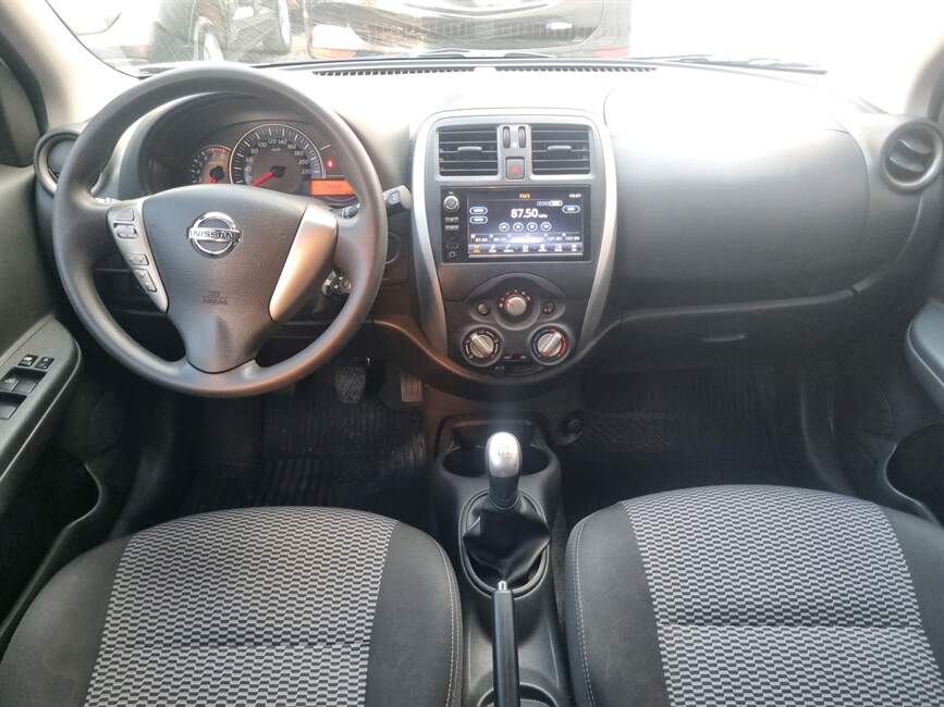 Nissan March 1.6 SV 16V START 4P MANUAL