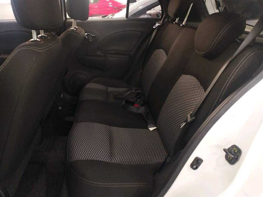 Nissan March 1.6 SL 16V START 4P XTRONIC