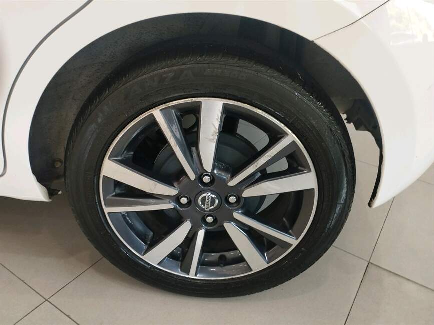 Nissan March 1.6 SL 16V START 4P XTRONIC