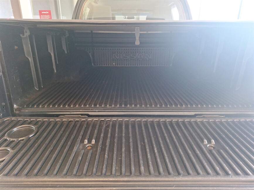 Nissan Frontier 2.5 PLATINUM 4X4 CD TURBO ELETRONIC DIESE