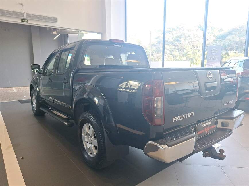 Nissan Frontier 2.5 PLATINUM 4X4 CD TURBO ELETRONIC DIESE