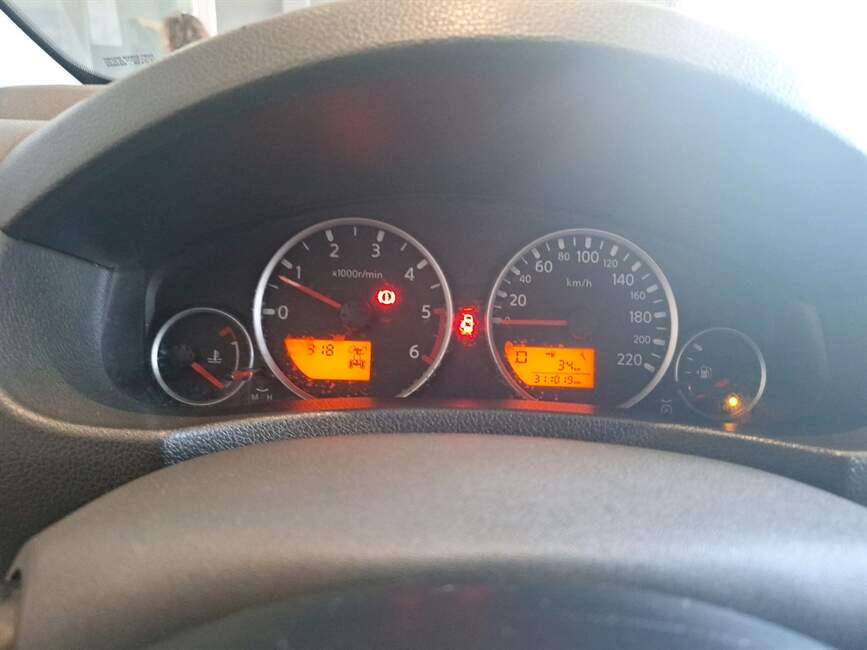Nissan Frontier 2.5 PLATINUM 4X4 CD TURBO ELETRONIC DIESE