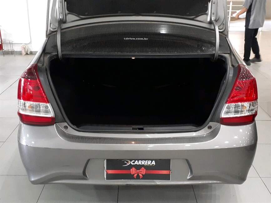 Toyota Etios 1.5 X PLUS SEDAN 16V 4P MANUAL