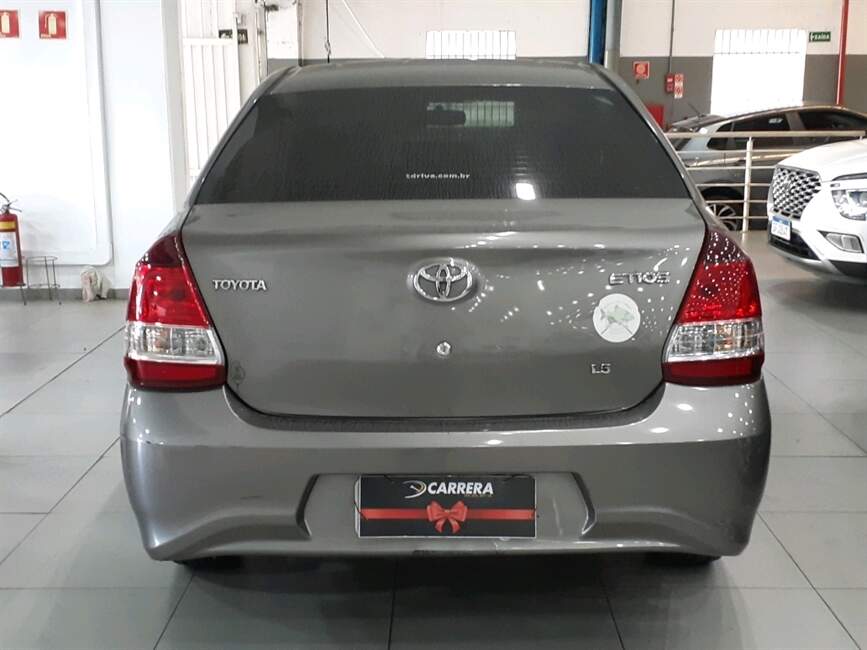 Toyota Etios 1.5 X PLUS SEDAN 16V 4P MANUAL