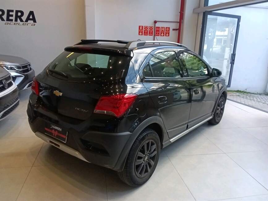 Chevrolet Onix 1.4 MPFI ACTIV 8V 4P AUTOMATICO