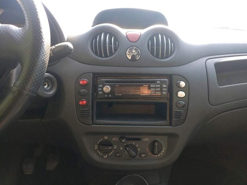 Citroen C3 1.4 I GLX 8V 4P MANUAL