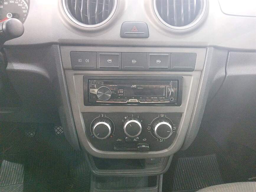 Volkswagen Voyage 1.6 MI COMFORTLINE 8V 4P MANUAL