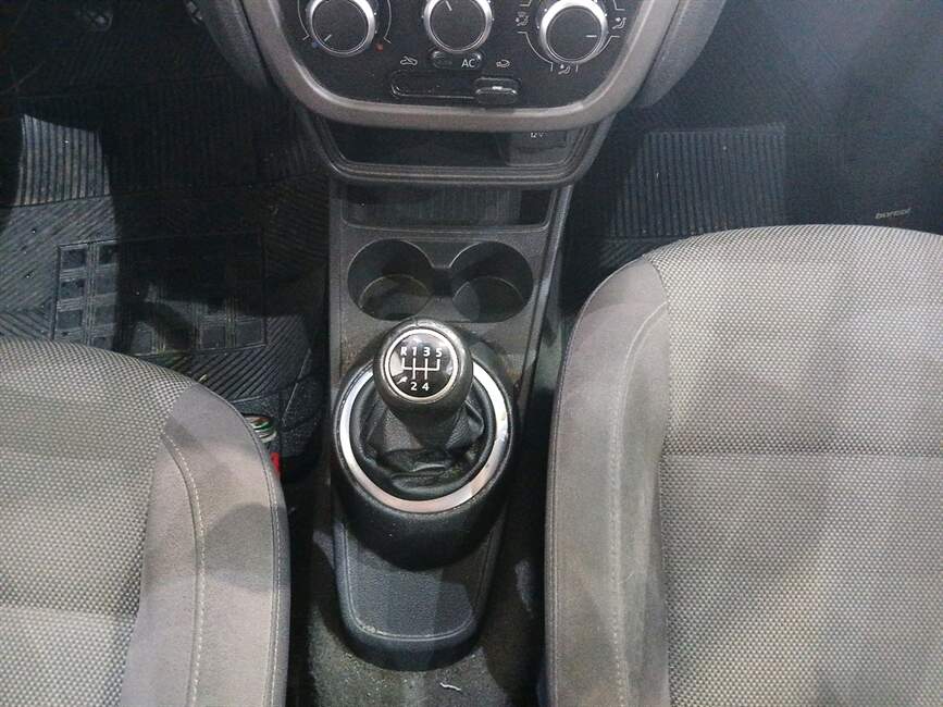 Volkswagen Voyage 1.6 MI COMFORTLINE 8V 4P MANUAL