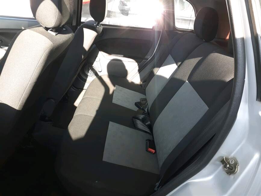 Ford Fiesta 1.0 ROCAM 8V 4P MANUAL